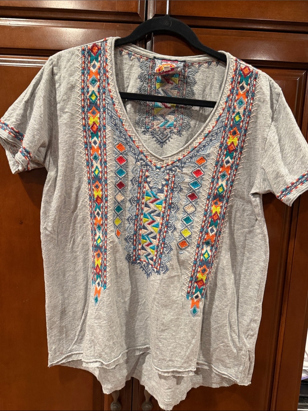 Johnny Was Gray Embroidered V-Neck Tee with Multicolor Folk Stitching